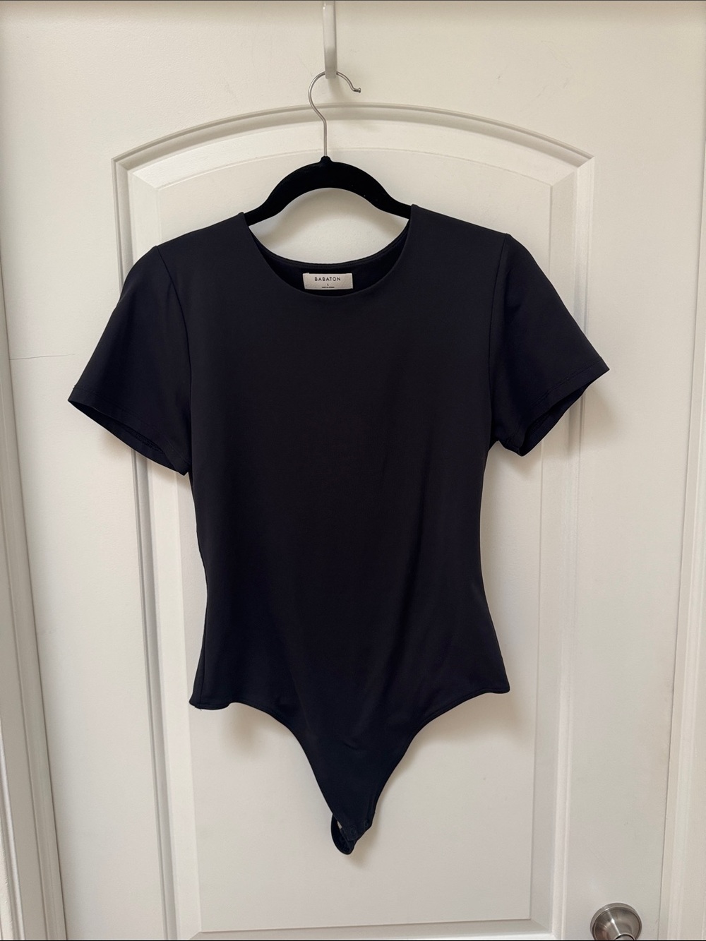 Babaton Aritzia Black Short Sleeve Crew Neck Thong Bodysuit Size Large